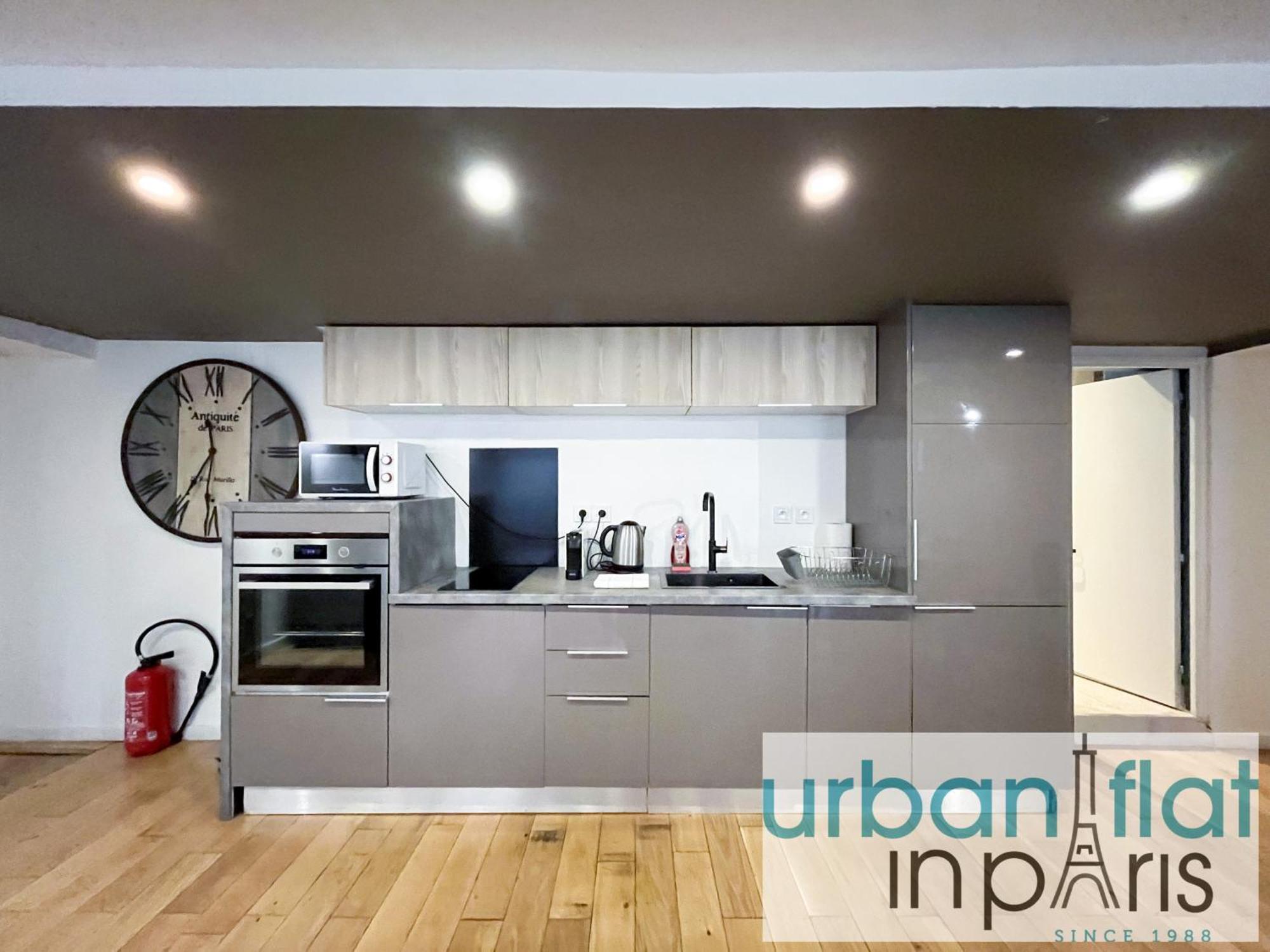 Urban Flat 89 - Charming 3 Bedroom Flat In *